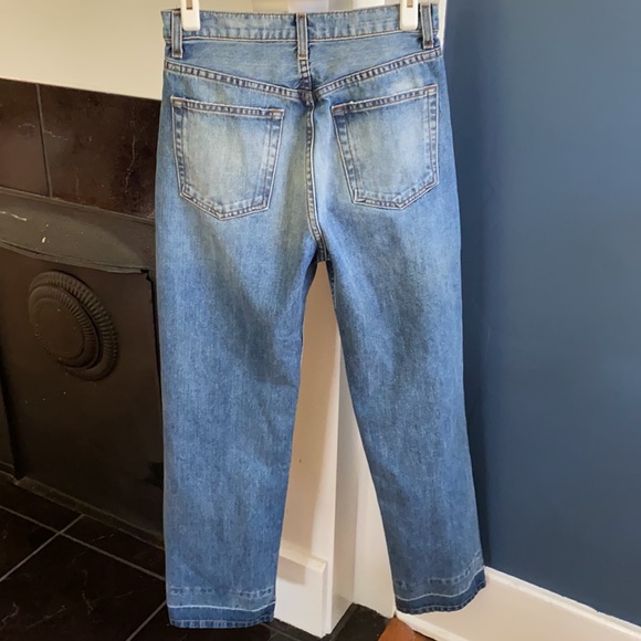Reformation Size 28 Cynthia High Relaxed Jean in Antigua Wash - Picture 10 of 13